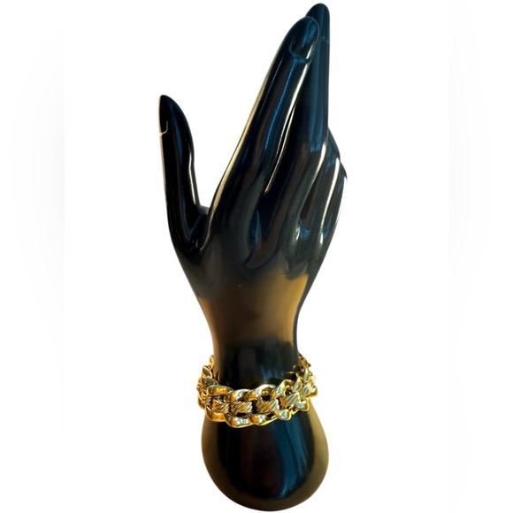 Vintage Napier Chunky Textured Link Bracelet Excellent condition! - Picture 2 of 5